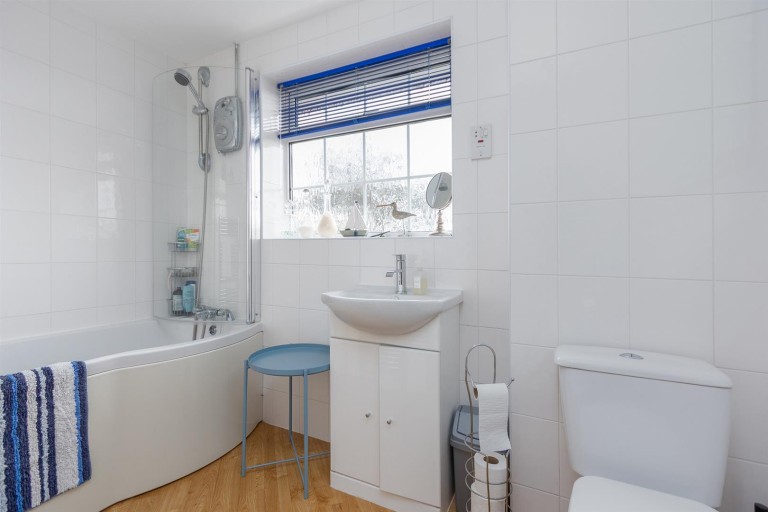 Images for Spring Close, Lutterworth. LE17