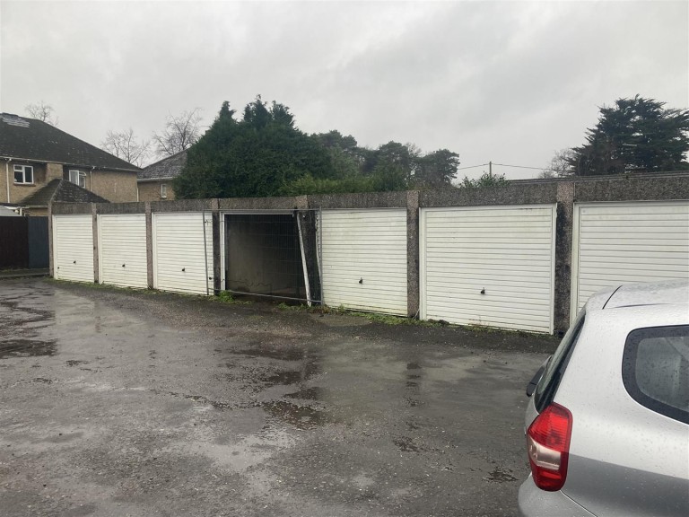 Images for Middlehill Road, Colehill, Wimborne