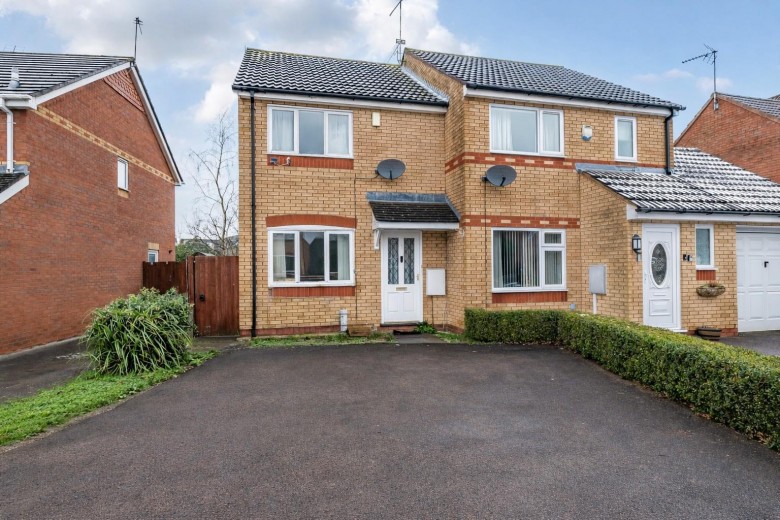 Click the photo for more details of Kinman Way, Rugby