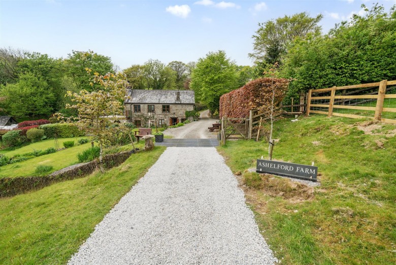 Click the photo for more details of East Down, Barnstaple