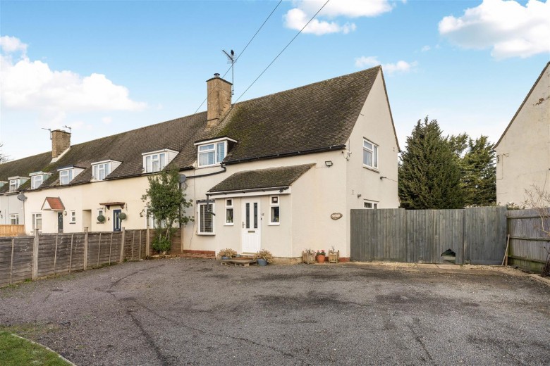 Click the photo for more details of Midway, Middleton Cheney, Banbury
