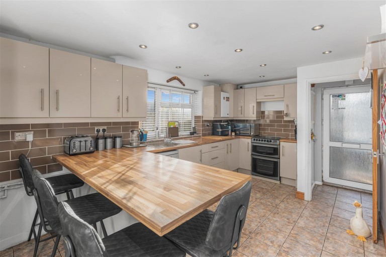 Images for Midway, Middleton Cheney, Banbury