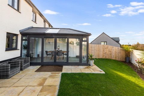 Click the photo for more details of Cotton Road, Dartmouth