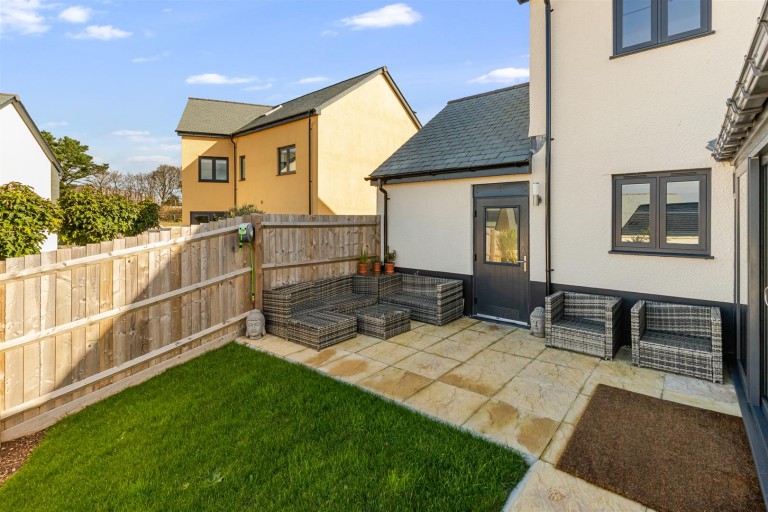 Images for Cotton Road, Dartmouth