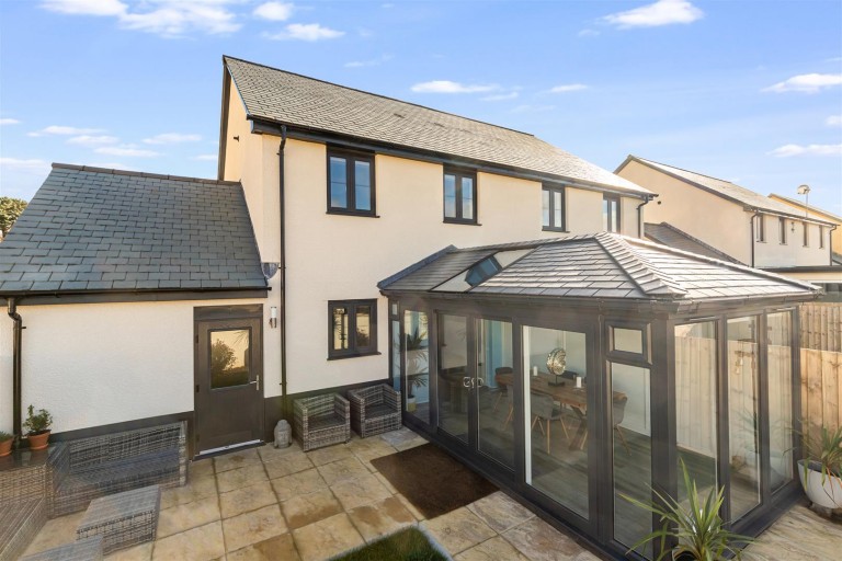 Images for Cotton Road, Dartmouth