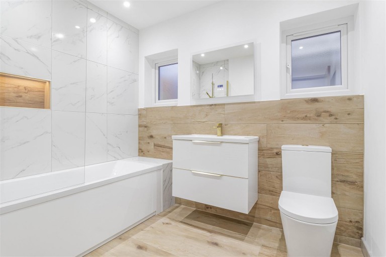 Images for New Cheveley Road, Newmarket