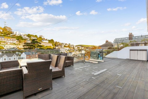 Click the photo for more details of South Ford Road, Dartmouth
