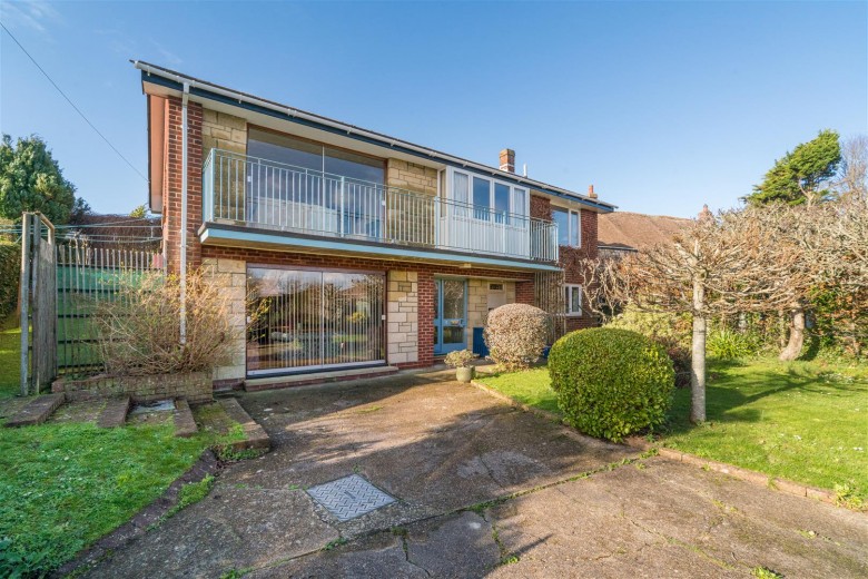 Click the photo for more details of Totland Bay, Isle of Wight