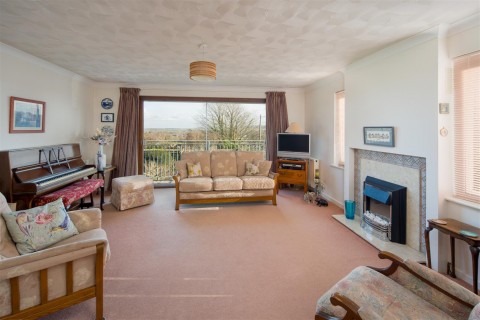 Click the photo for more details of Totland Bay, Isle of Wight