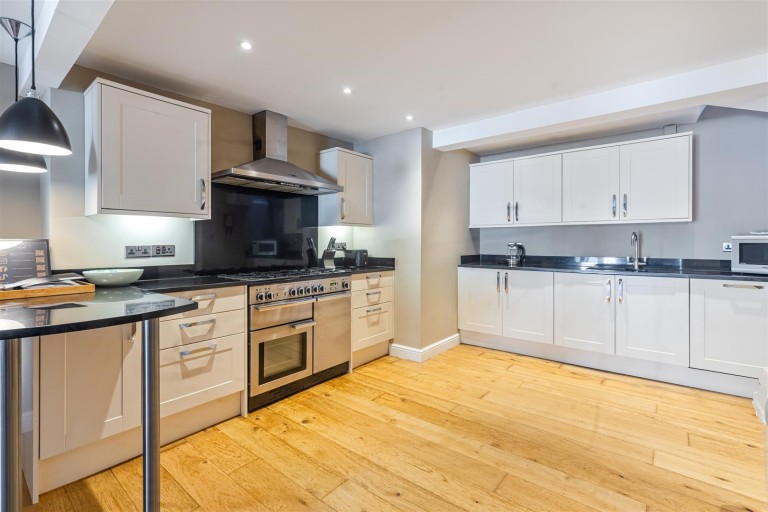 Images for Victoria Road, Dartmouth