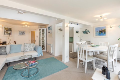 Click the photo for more details of North Embankment, Dartmouth