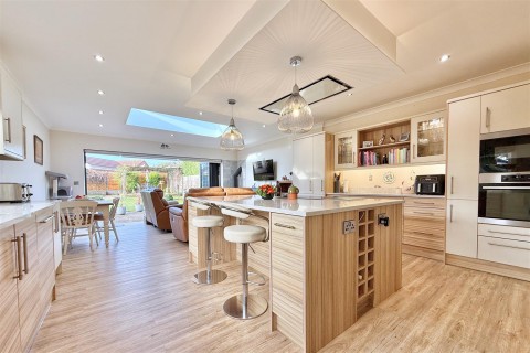 Click the photo for more details of Lincoln Road, Ruskington, Sleaford