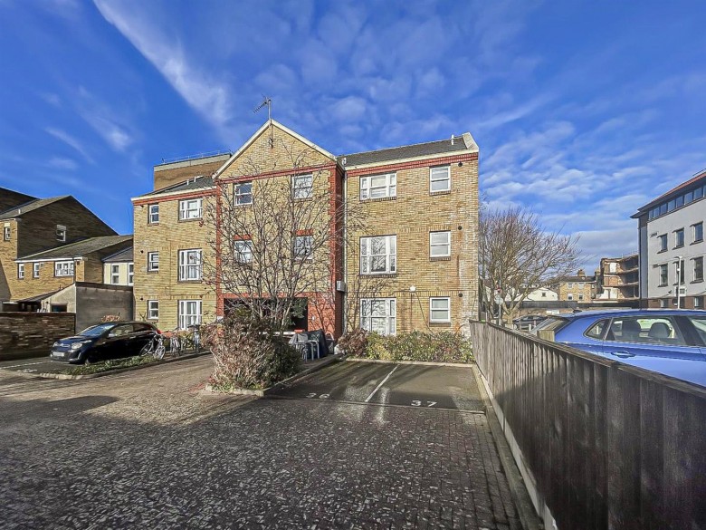 Click the photo for more details of Coronation Street, Cambridge