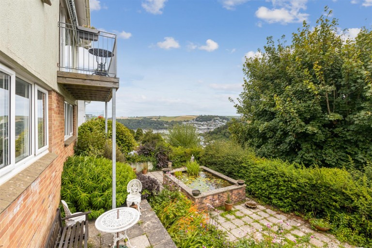 Images for Churchfields, Dartmouth