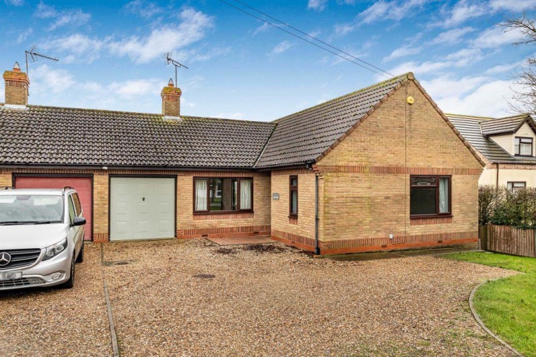 Click the photo for more details of West End, Haddenham