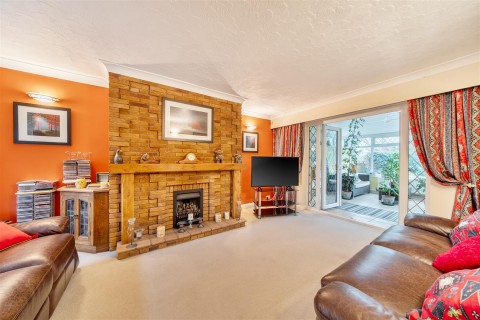 Click the photo for more details of Hinckley Road, Aston Flamville, Hinckley, LE10