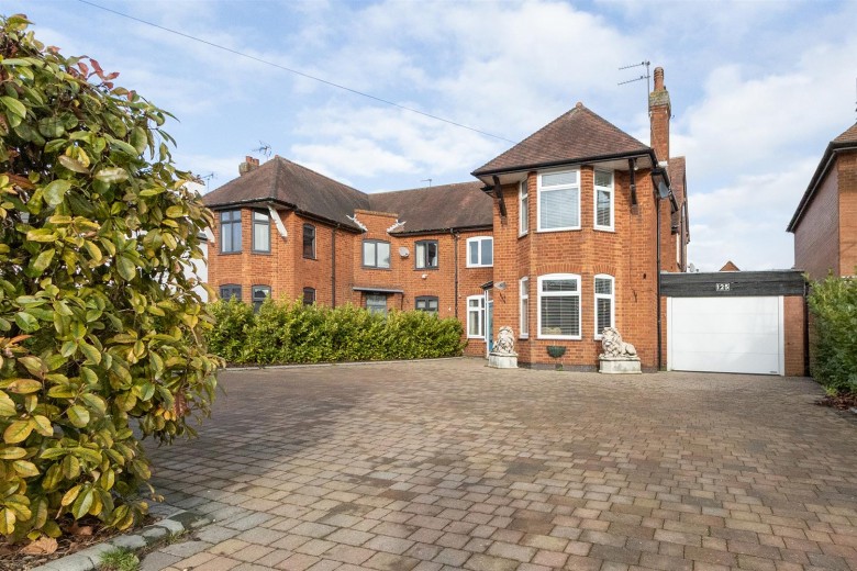 Click the photo for more details of Hillmorton Road, Rugby, CV22