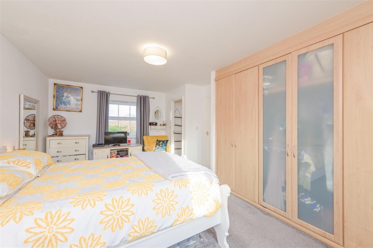 Images for Buckingham Drive, Church Gresley, DE11