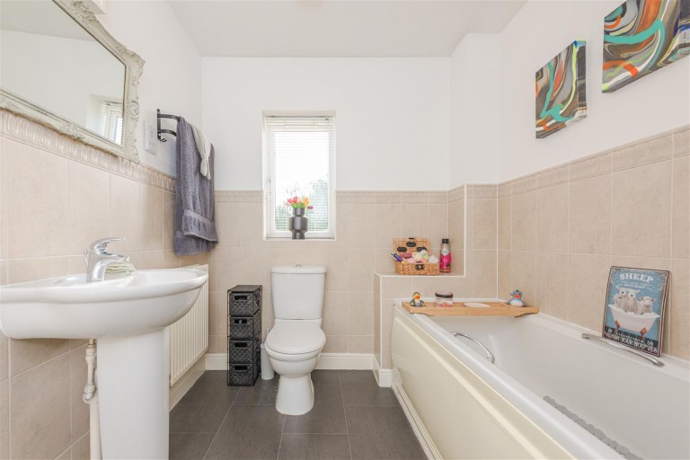 Images for Buckingham Drive, Church Gresley, DE11