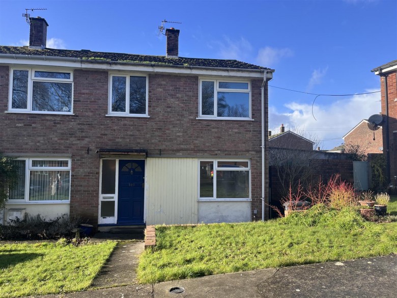 Click the photo for more details of Larkhill Road, Yeovil