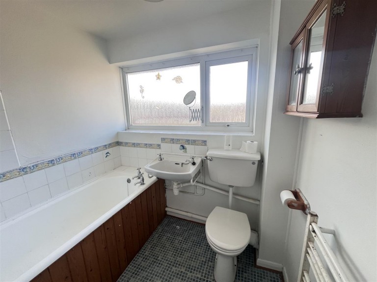 Images for Larkhill Road, Yeovil