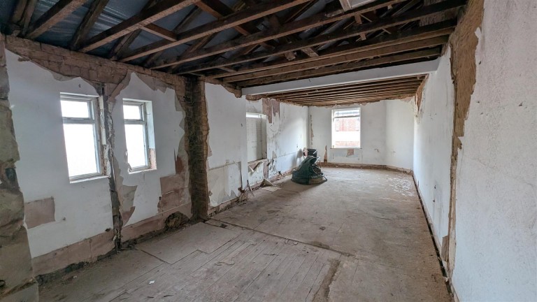 Images for 150 Railway Terrace, Rugby