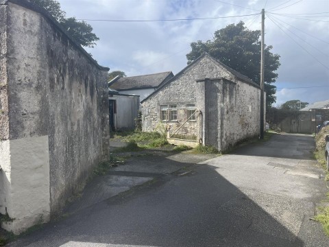 Click the photo for more details of Hoskings Row, Redruth