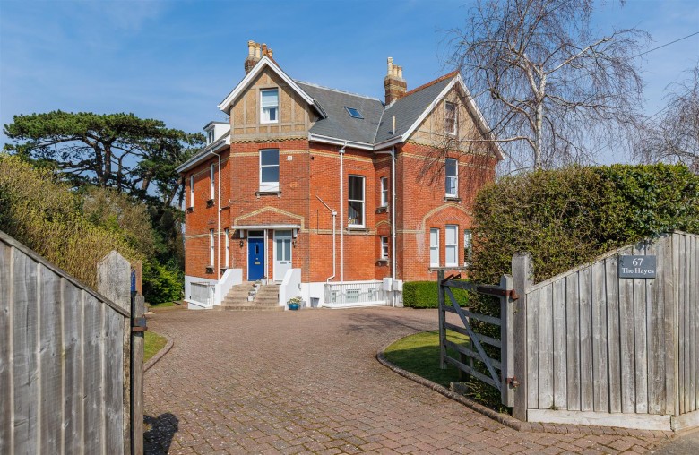 Click the photo for more details of Cowes, Isle of Wight