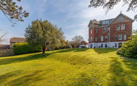 Click the photo for more details of Cowes, Isle of Wight
