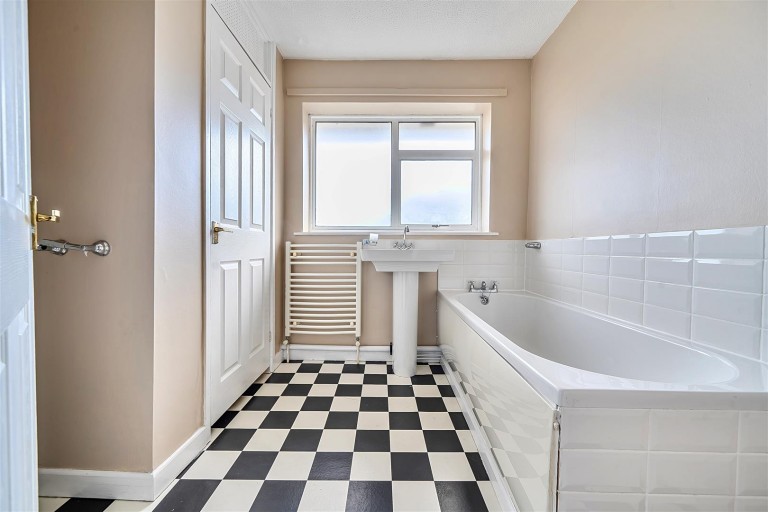 Images for Highcroft Close, Yardley Gobion, NN12