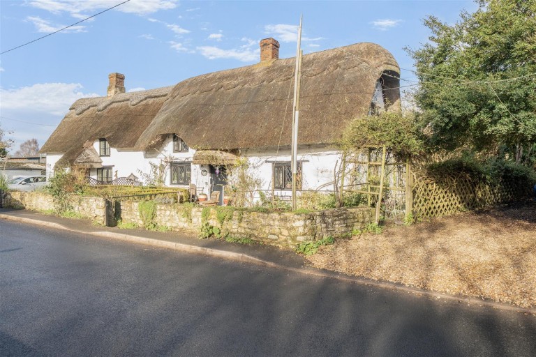 Images for Stoke Road, Blisworth, NN7