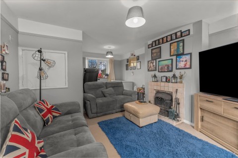 Click the photo for more details of New Road, Shotteswell, Banbury