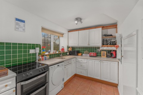 Click the photo for more details of New Road, Shotteswell, Banbury