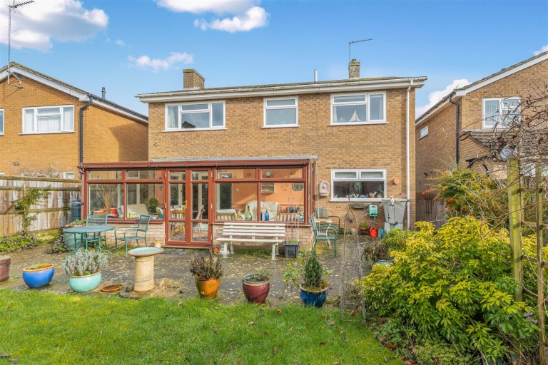 Images for Hazeldene Gardens, Banbury