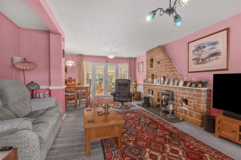 Click the photo for more details of Hazeldene Gardens, Banbury