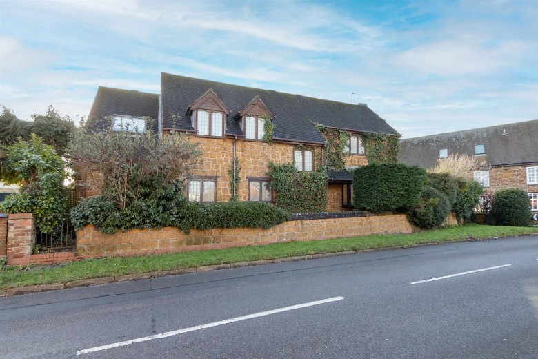 Click the photo for more details of Main Road, Kilsby, Rugby, CV23