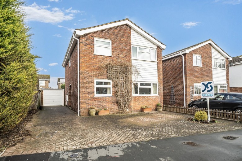 Click the photo for more details of Woodgate Close, Grove, Wantage