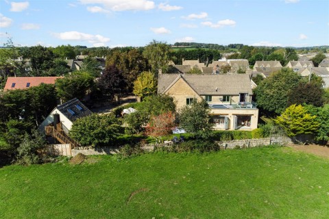 Click the photo for more details of Moors Lane, Bourton-on-the-Water, Gloucestershire