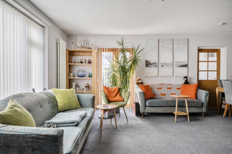 Images for Axe Valley Close, Axminster
