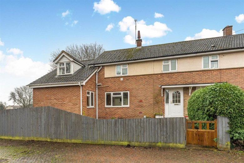 Click the photo for more details of Hastings Close, Banbury - ground floor annexe