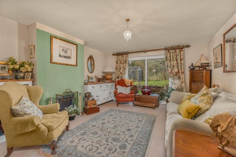 Click the photo for more details of Hastings Close, Banbury - ground floor annexe