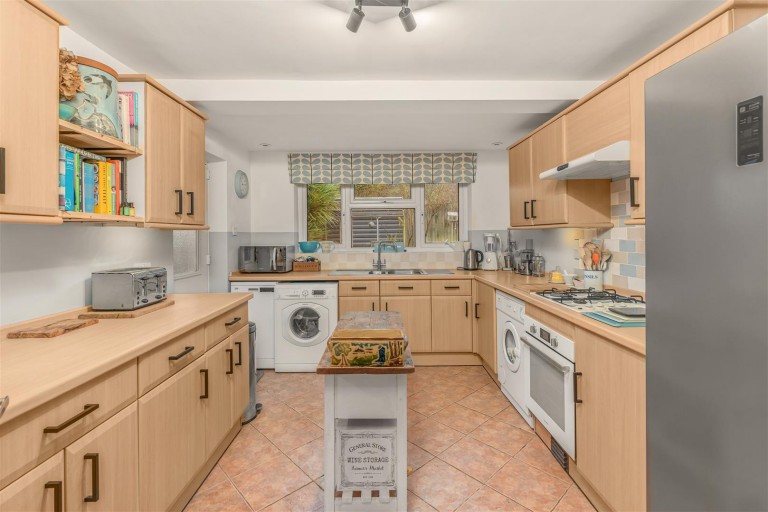 Images for Hastings Close, Banbury - ground floor annexe