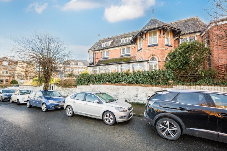 Images for 1, Brookdale Avenue, Ilfracombe