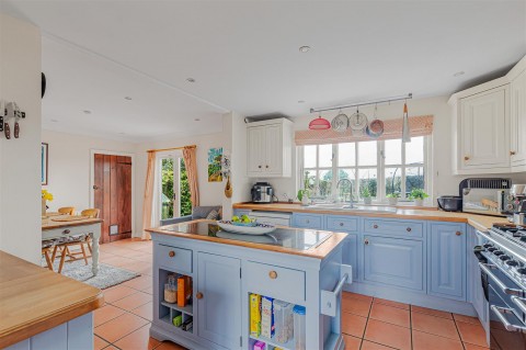 Click the photo for more details of North Street, Hundon, Sudbury