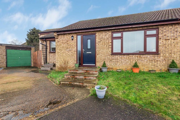 Images for Camping Close, Haddenham, Ely