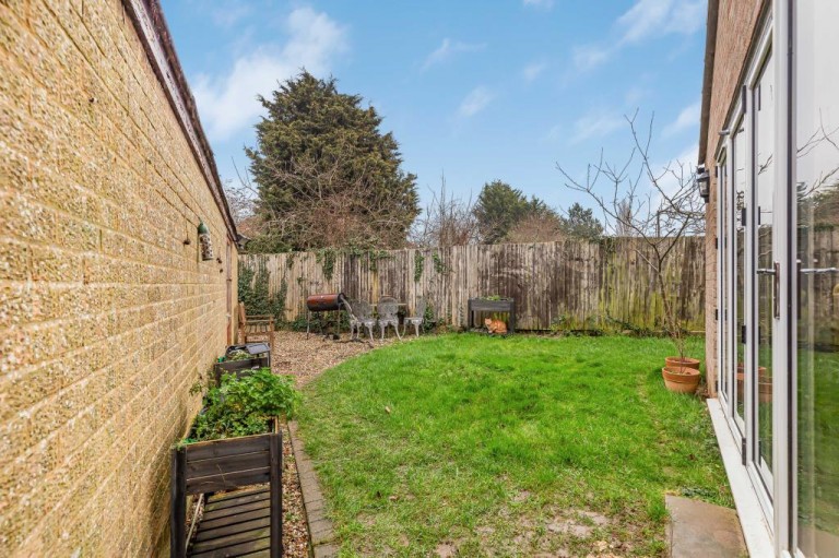 Images for Camping Close, Haddenham, Ely