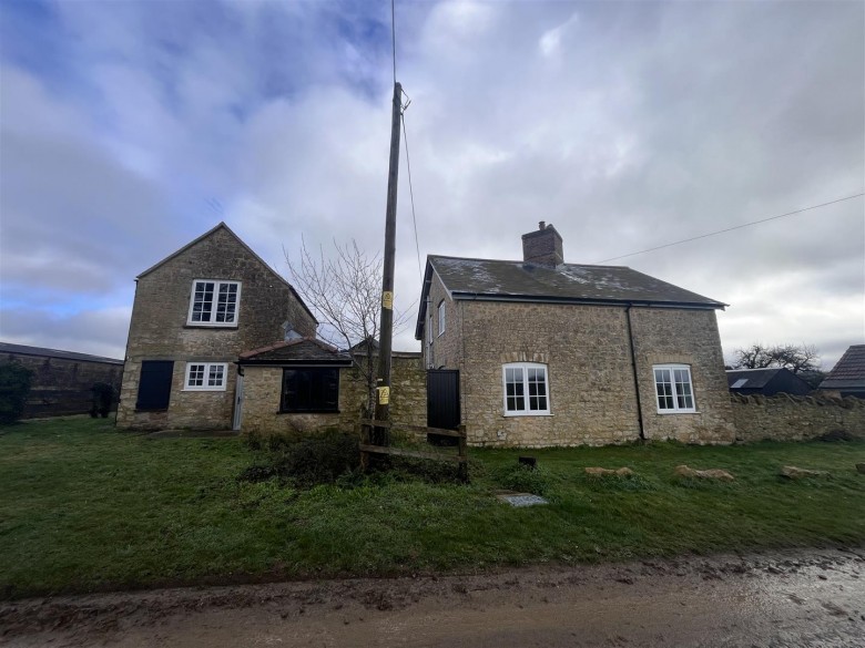 Click the photo for more details of Lenthay Common, Bradford Road, Sherborne