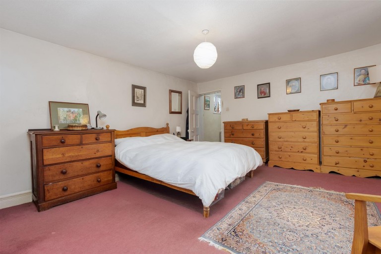 Images for 4 Kilsby Road, Barby, Rugby