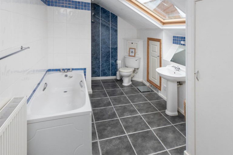 Images for 4 Kilsby Road, Barby, Rugby