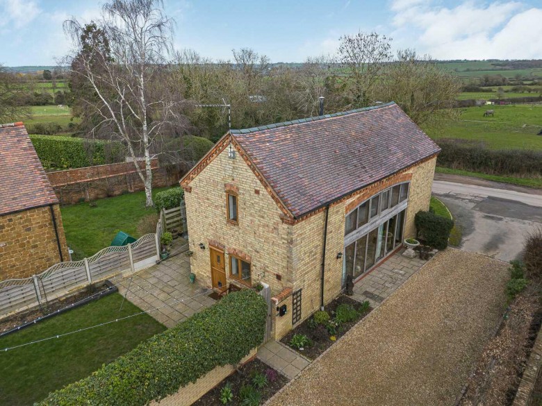 Click the photo for more details of Flecknoe, Rugby, CV23